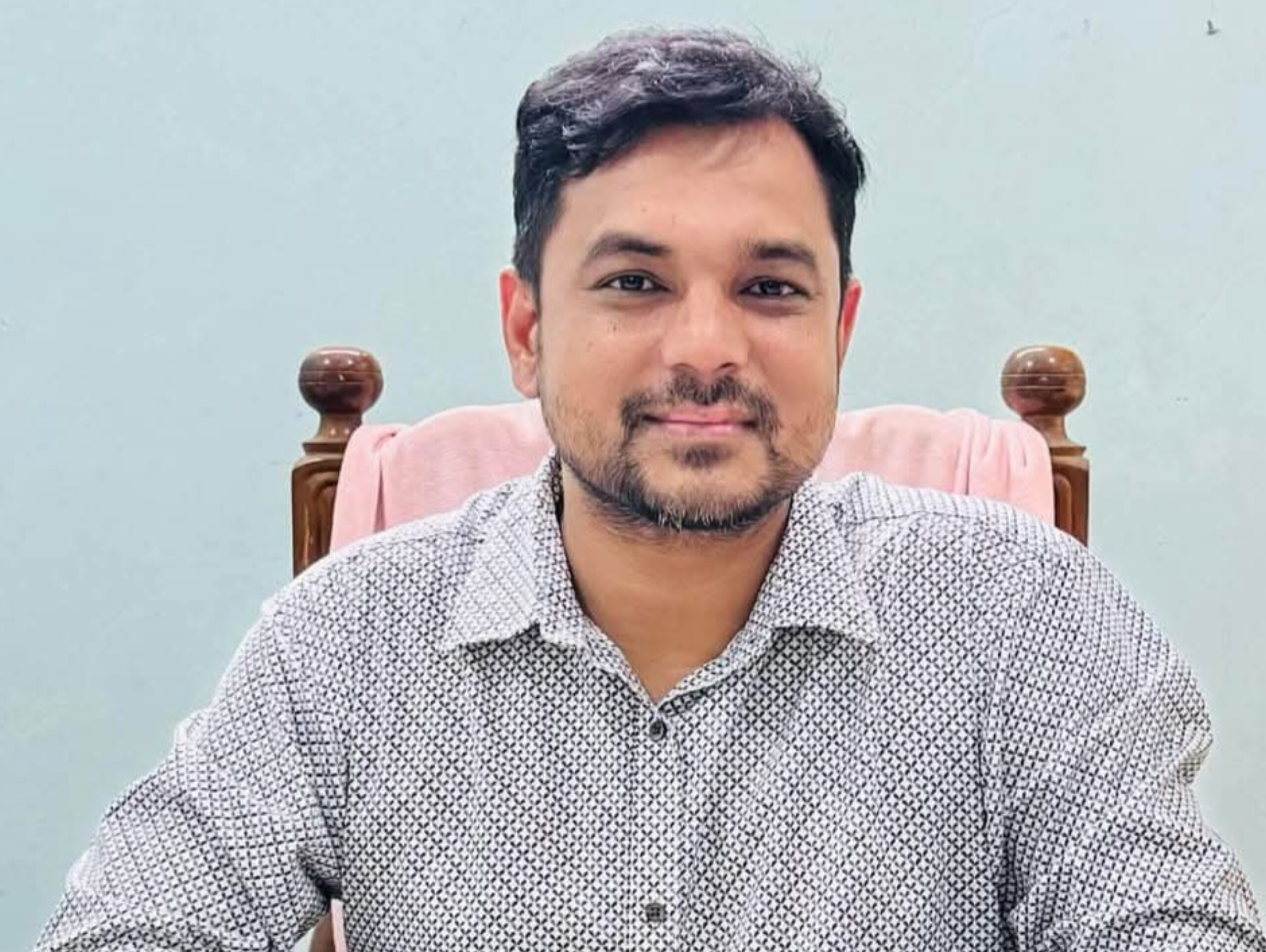 সাভারের বিতর্কিত সাব-রেজিস্টার জাকিরের অবসান, পাড়া-মহল্লায় আনন্দ উল্লাস