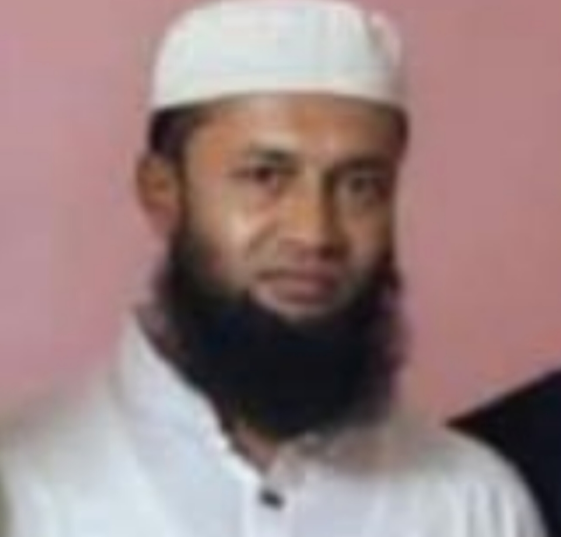 টেকনাফে ইটভাটায় নৌবাহিনীর অভিযান: বিপুল মাদক ও বিদেশি অস্ত্র উদ্ধার