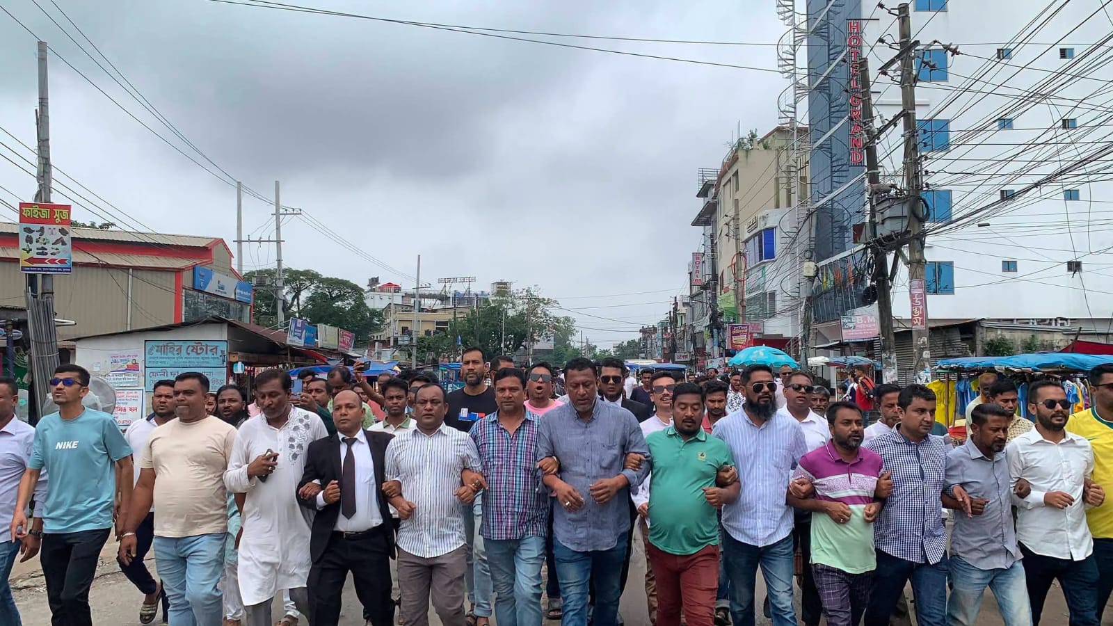 নিষিদ্ধ আ.লীগের প্রতিষ্ঠাবার্ষিকী ঘিরে সুনামগঞ্জে যুবদল-ছাত্রদল ও স্বেচ্ছাসেবকদলের দৃঢ় অবস্থান