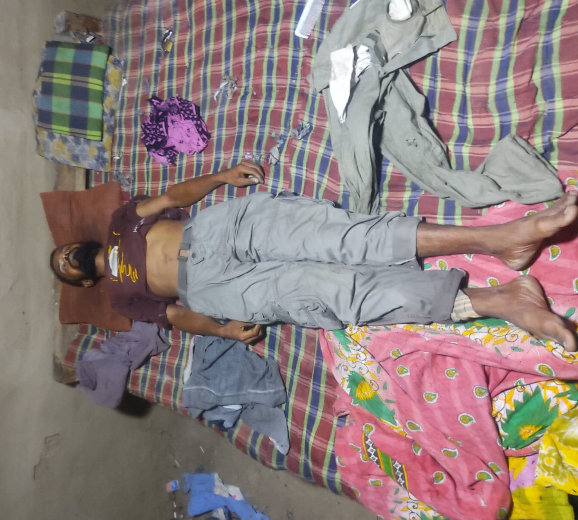 দিঘলিয়ায় যুবকের আত্মহত্যা