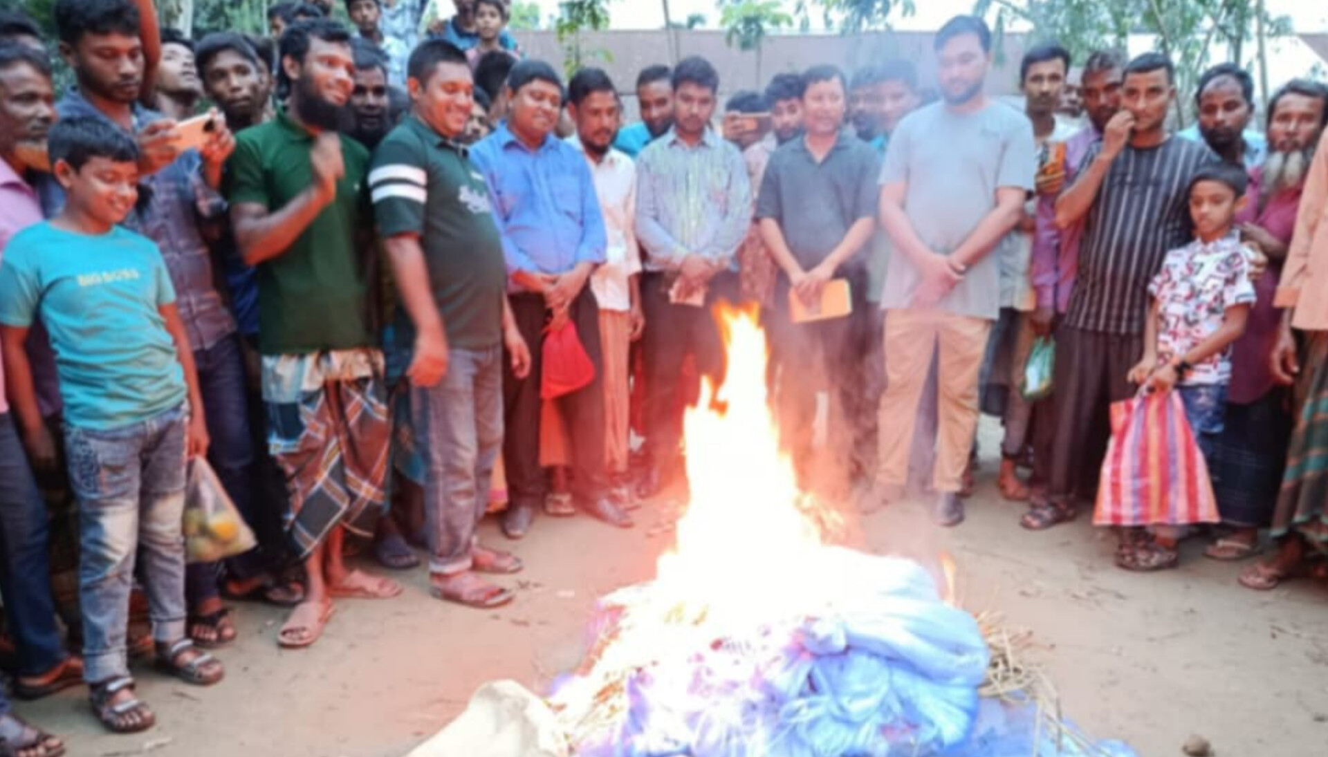 পঞ্চগড়ে ভ্রাম্যমাণ আদালতে ২ লাখ টাকার অবৈধ কারেন্ট জাল জব্দ