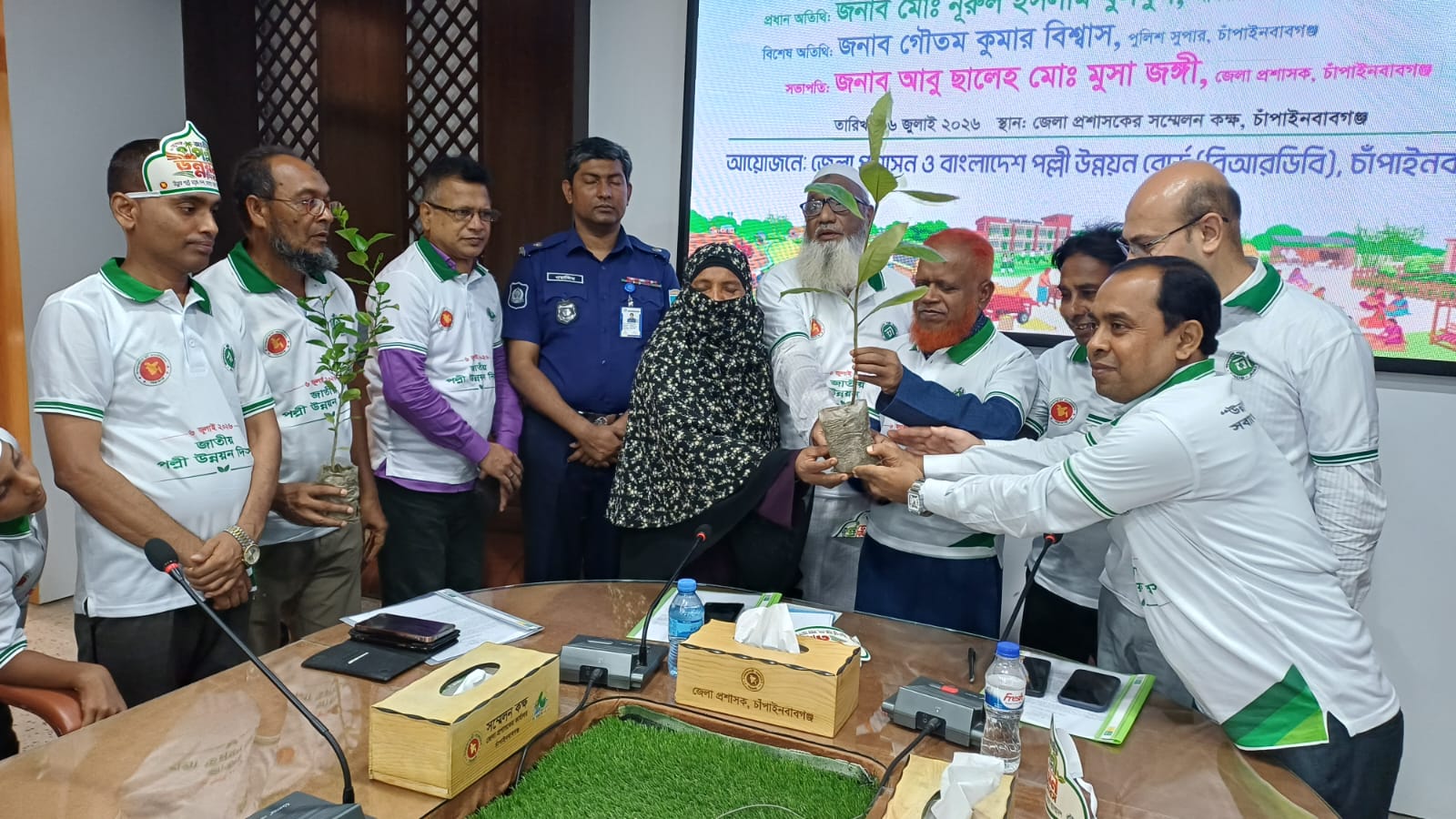 চাঁপাইনবাবগঞ্জে জাতীয় পল্লী উন্নয়ন দিবস-২০২৬ উদযাপন