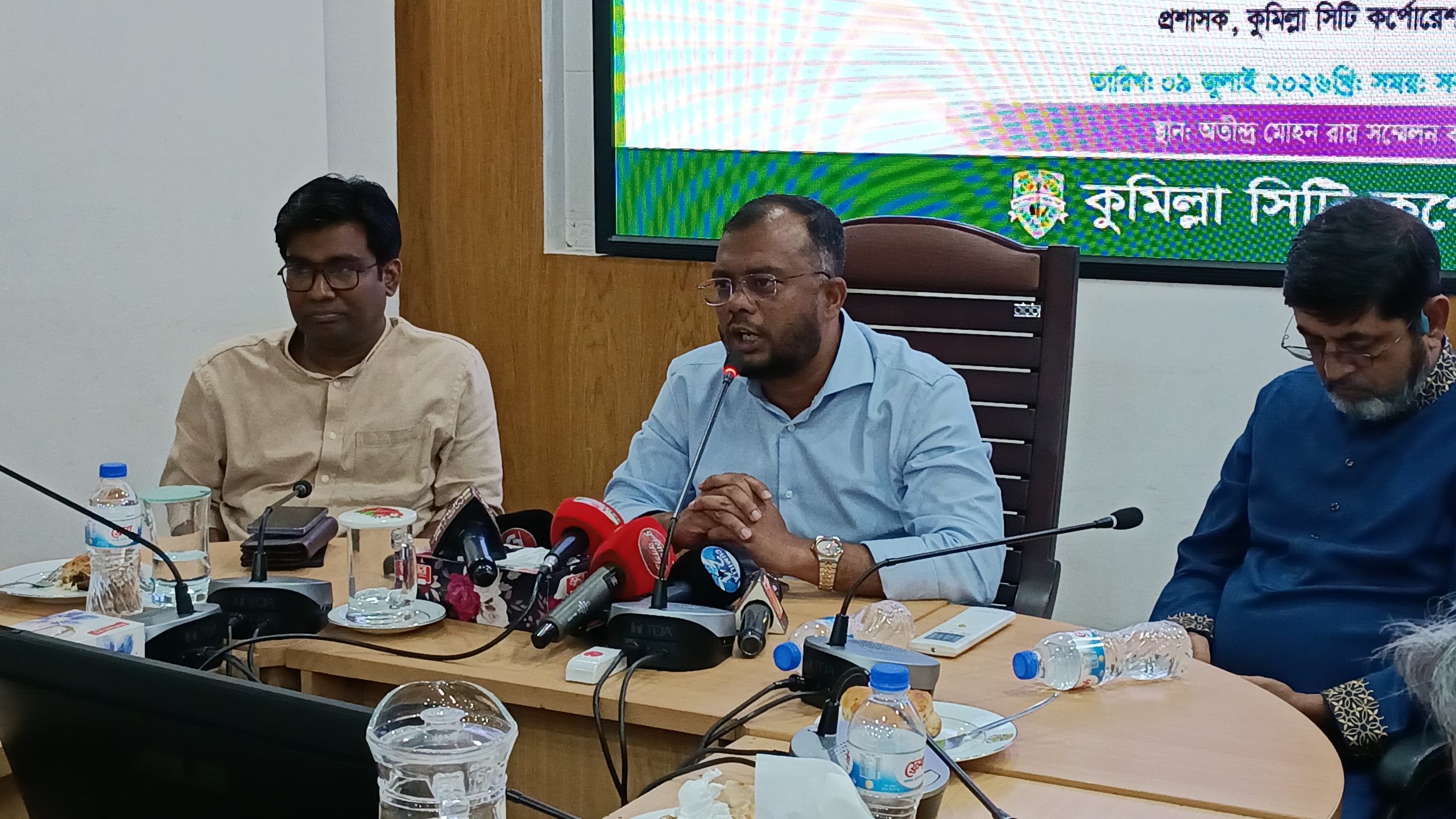 কুমিল্লা নগরীতে চলবে ১০ হাজার অটোরিকশা, বেশি হলে মোবাইল কোর্ট