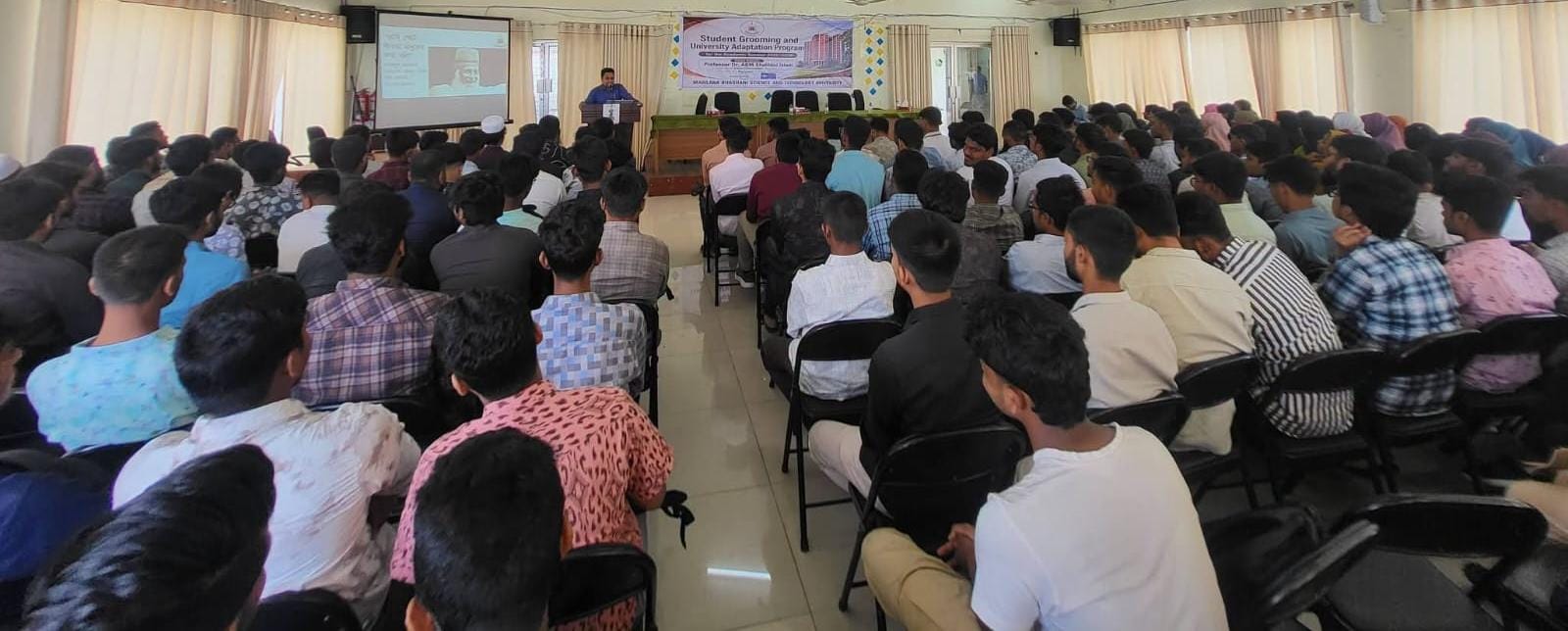 মাভাবিপ্রবিতে প্রথমবারের মত নবীন শিক্ষার্থীদের নিয়ে গ্রুমিং সেশন অনুষ্ঠিত