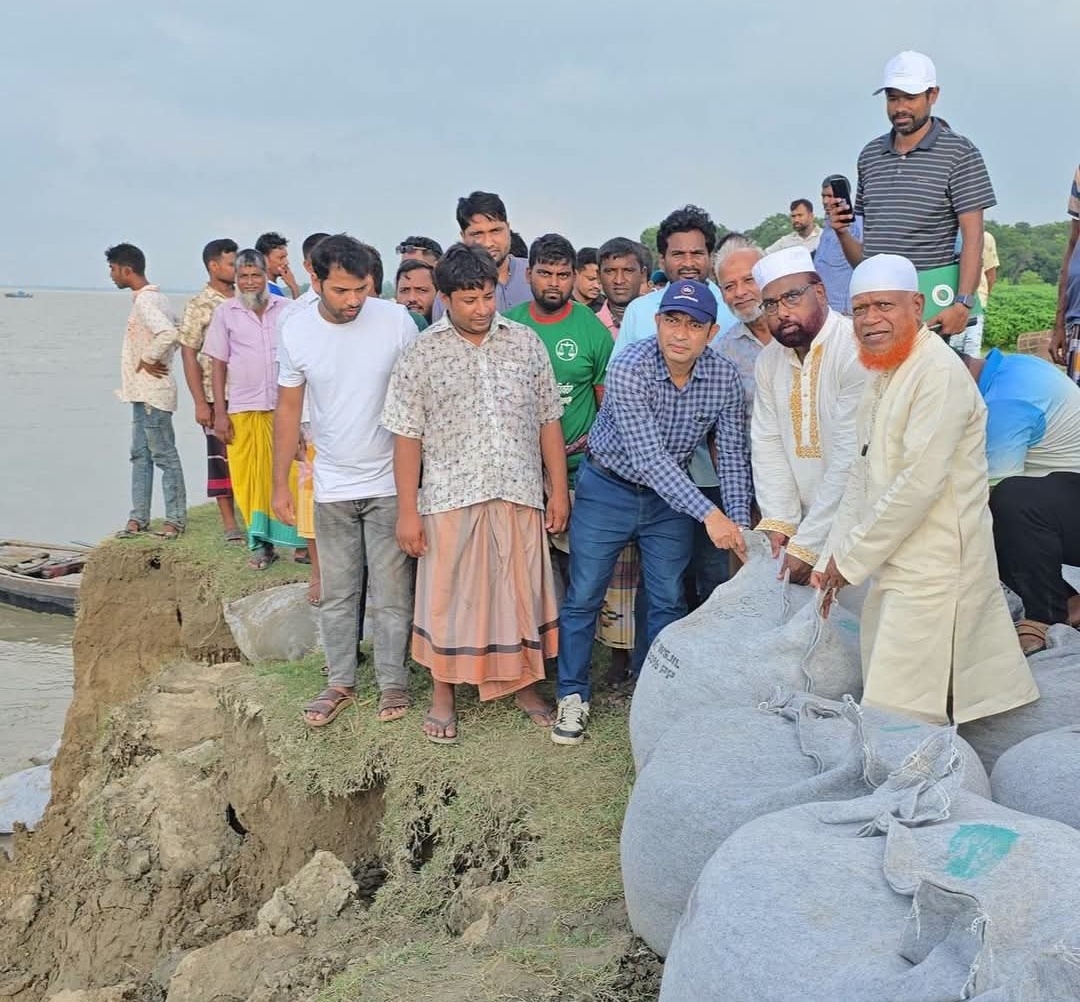আলাতুলিতে পদ্মার ভাঙন রোধে ৪৩ কোটি ৩৯লাখ টাকা ব্যায়ে কাজের উদ্বোধন