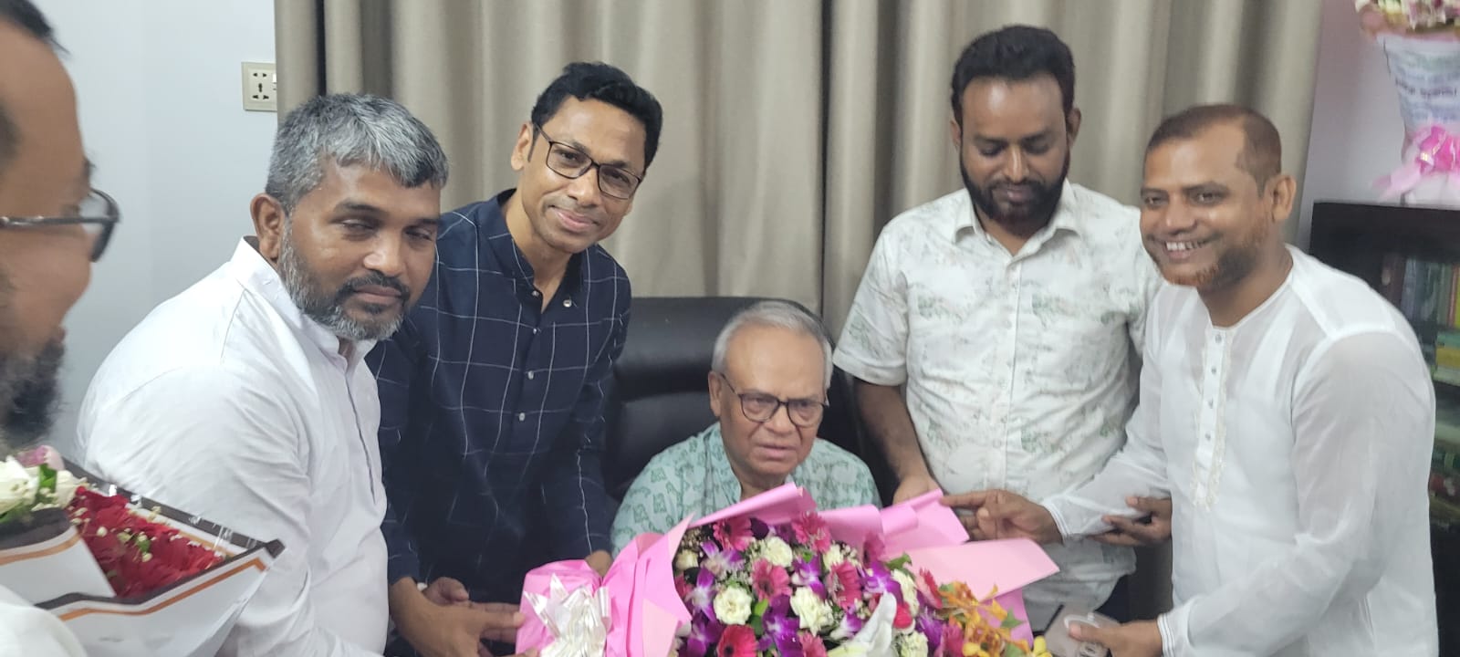 বিএনপির ভারপ্রাপ্ত মহাসচিবের সাথে আইনজীবী নেতার সৌজন্য সাক্ষাৎ