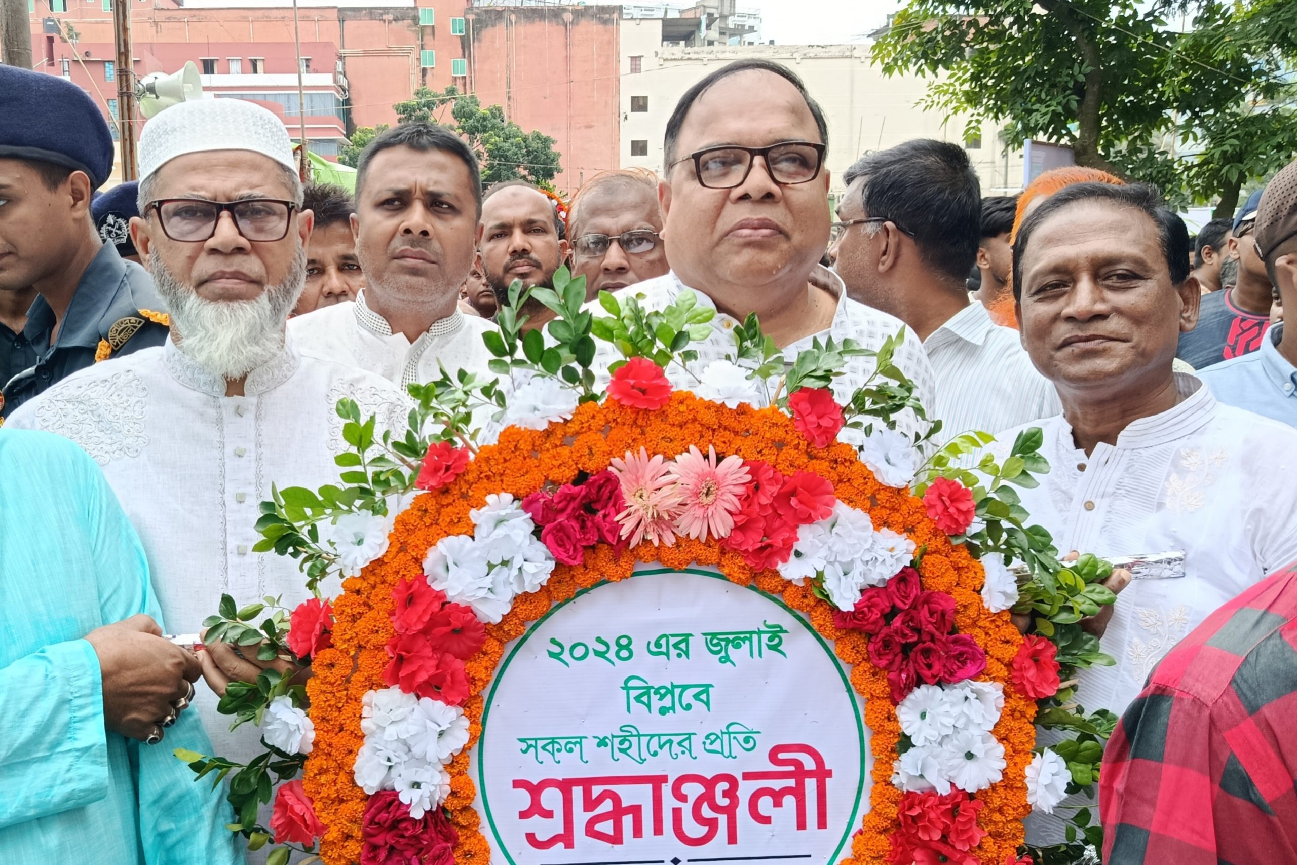 জুলাই গণঅভ্যুত্থান দিবসে কুমিল্লায় বাখরাবাদ গ্যাসের শ্রদ্ধাঞ্জলি